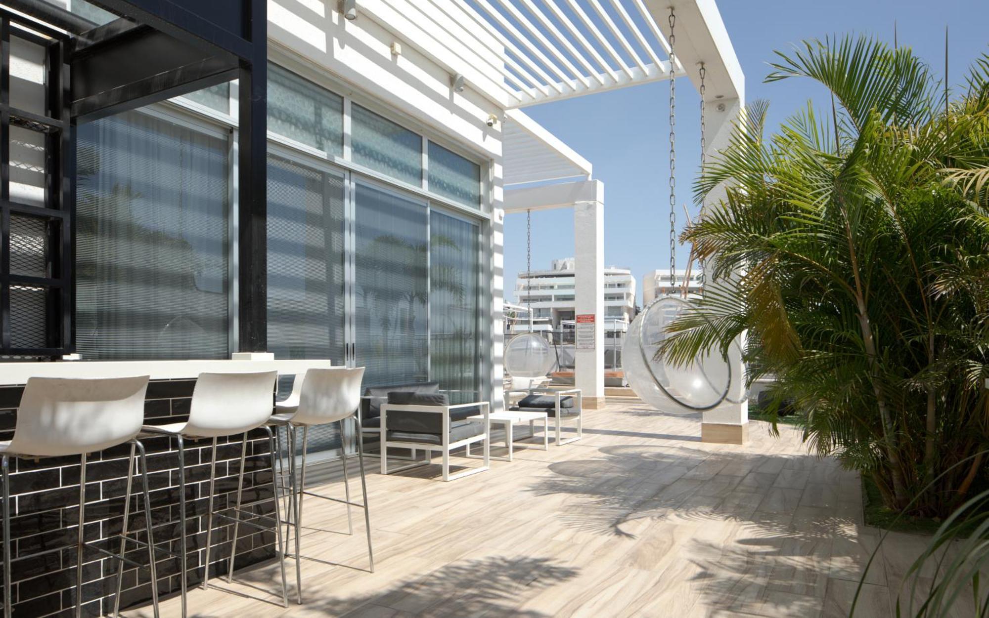26 - 7 Bedrooms With Private Pool